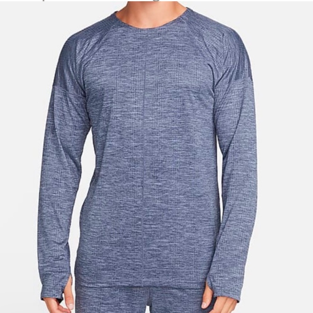 Nike Yoga Mens Thumbholes NWT Sz. M 100% poly/hand-feel like cotton/Crewneck